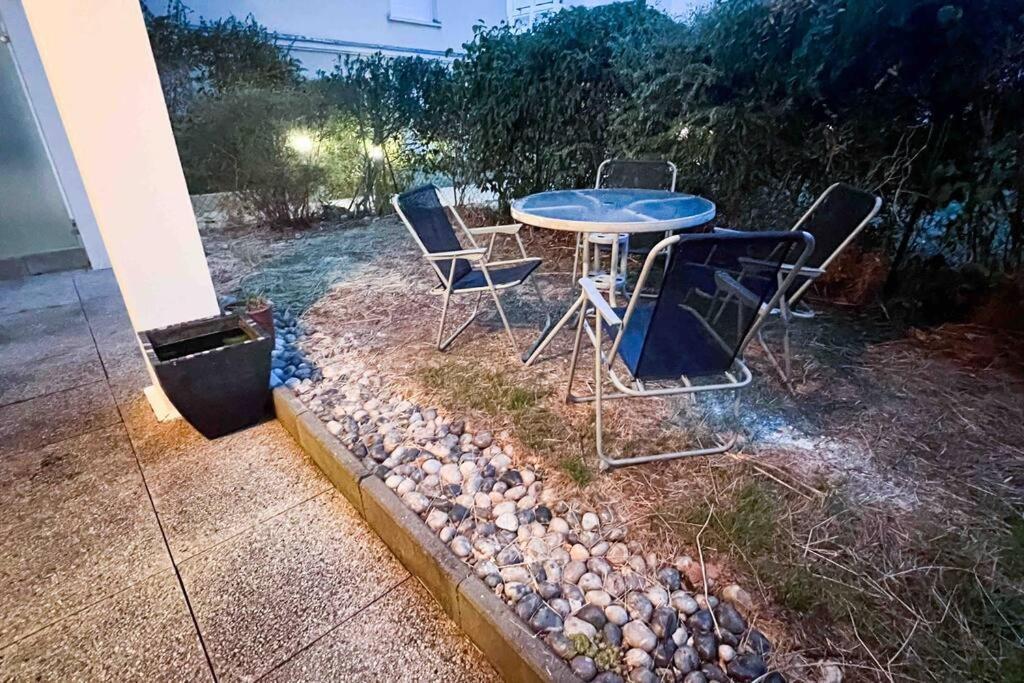 Appart Avec Terrasse Et Parking A 2 Pas De Disney Montévrain Zewnętrze zdjęcie