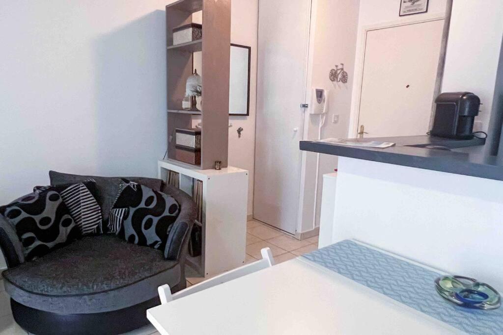Appart Avec Terrasse Et Parking A 2 Pas De Disney Montévrain Zewnętrze zdjęcie
